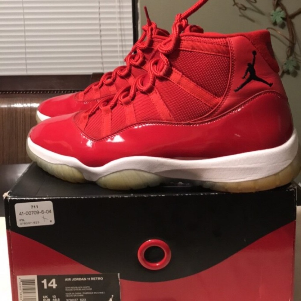 Jordan retro 11s
